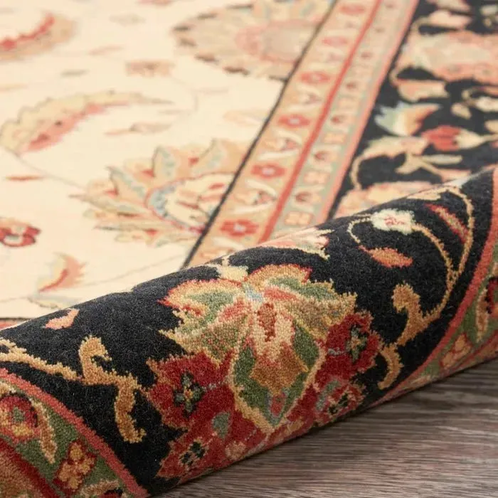 Living Treasures LI04 Ivory/Black Rug