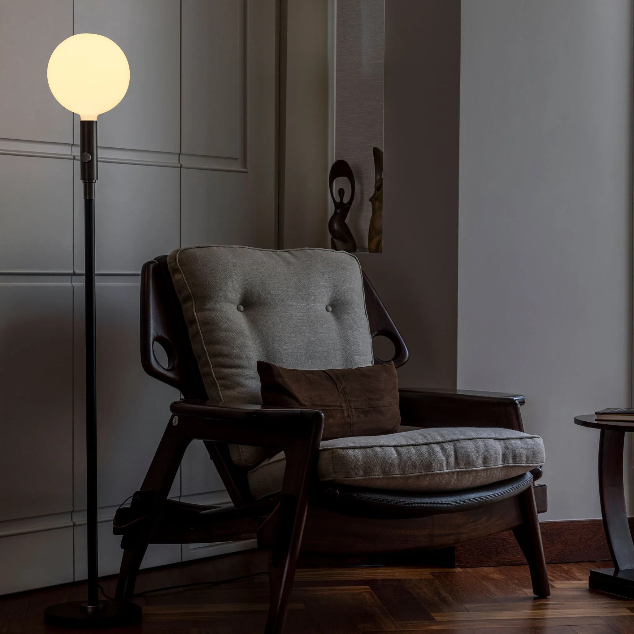 Poise Adjustable Floor Lamp in Graphite   Sphere V
